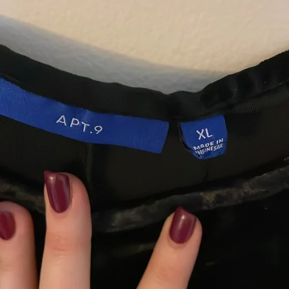 NWT Apt 9 Black Velvet Tank Top - Picture 4 of 6